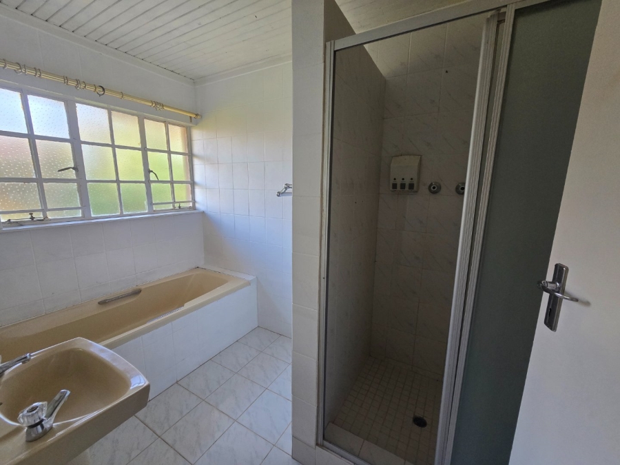 4 Bedroom Property for Sale in Heuwelsig Free State
